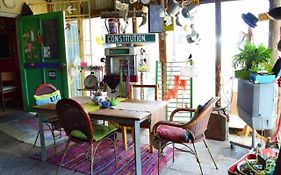 Suzie's Coffee Shop Accommodation